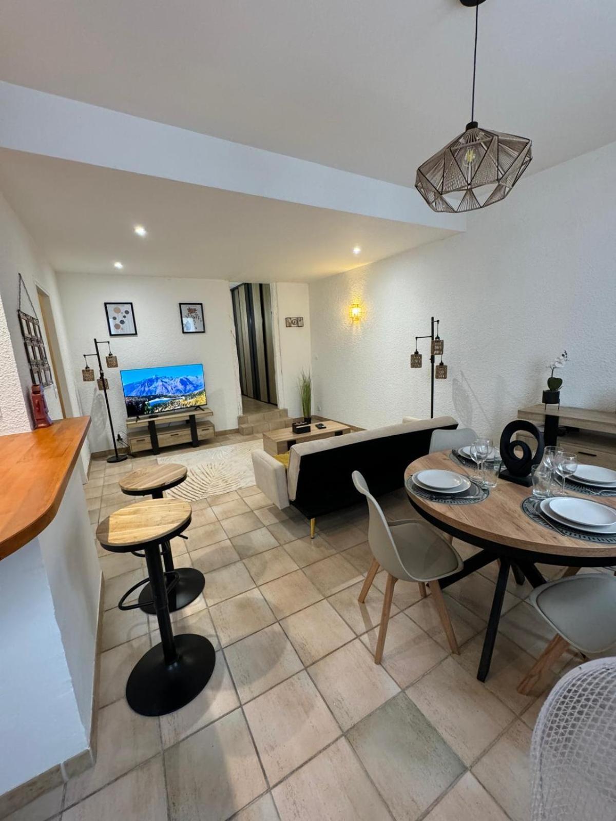 Charmant Appartement En Hypercentre De 카스텔나우다리 외부 사진